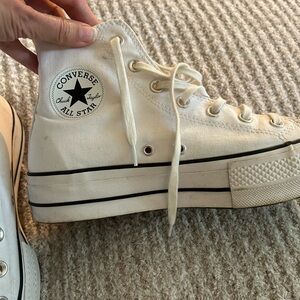 White converse platform size 9.5 .